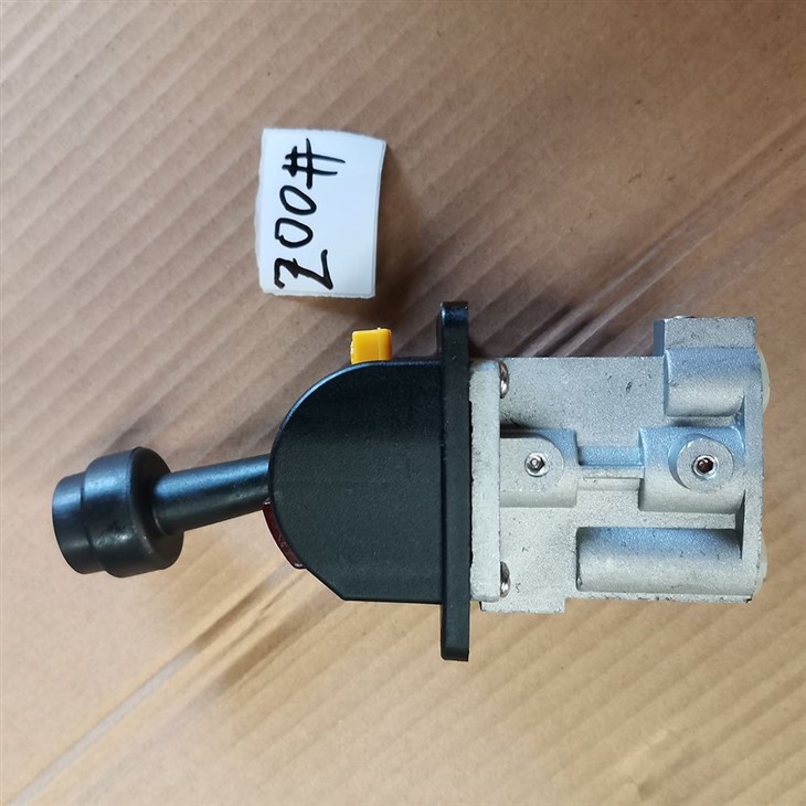 14750667H Hyva Carriage  Lift Valve with Flag 4 Outlets  (2 Shocks)